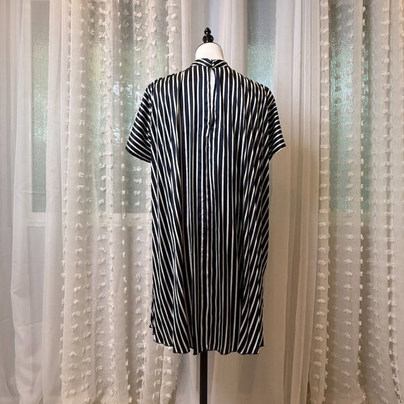 ASOS Striped Short-Sleeve Satin Dress - Picture 5 of 10